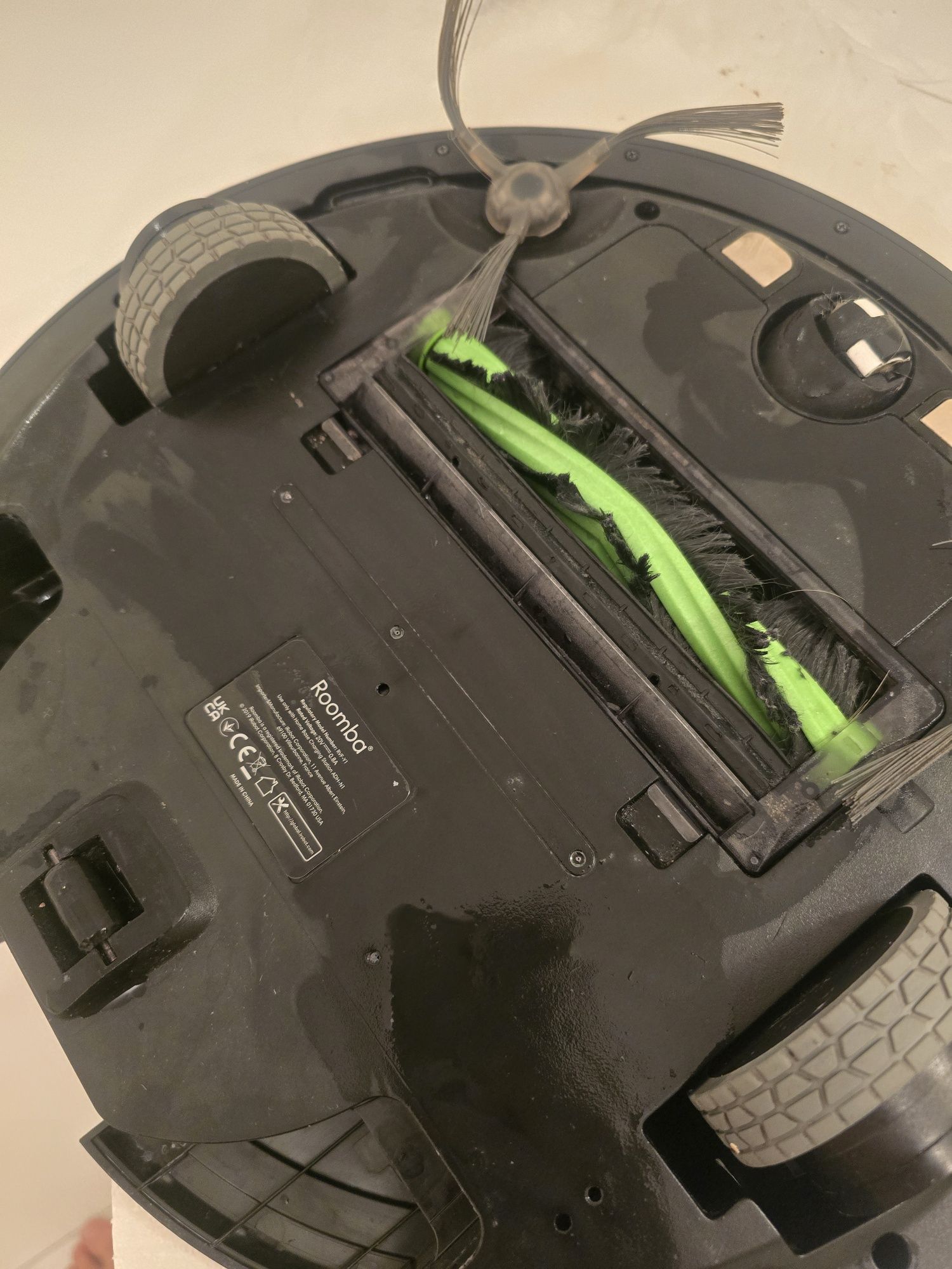iRobot Roomba Combo – Inteligentny robot odkurzająco-mopujący