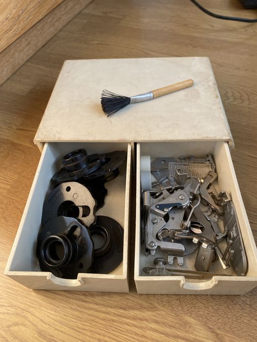 Máquina de costura Singer antiga