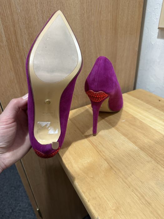 Жіночі туфлі на каблучку