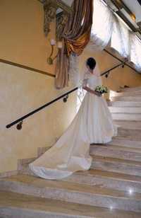 Весільне плаття.