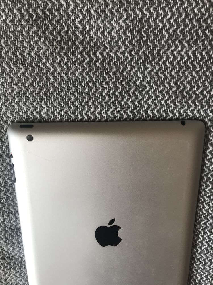 Планшет Apple iPad 4 16 гб Wi-Fi айпад