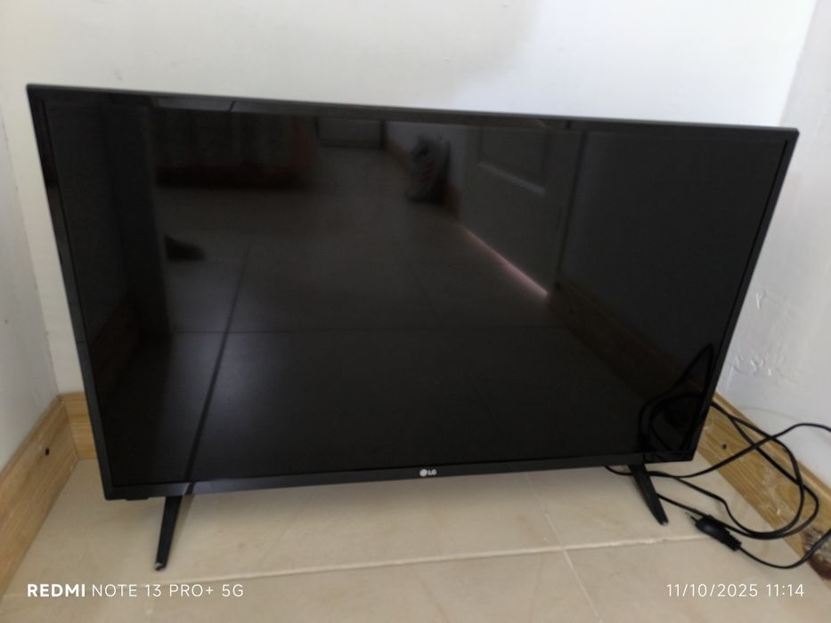 Vende se uma TV de 32 polegadas