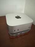 Mac mini M4 750Gb - com docking station e estojo de transporte
