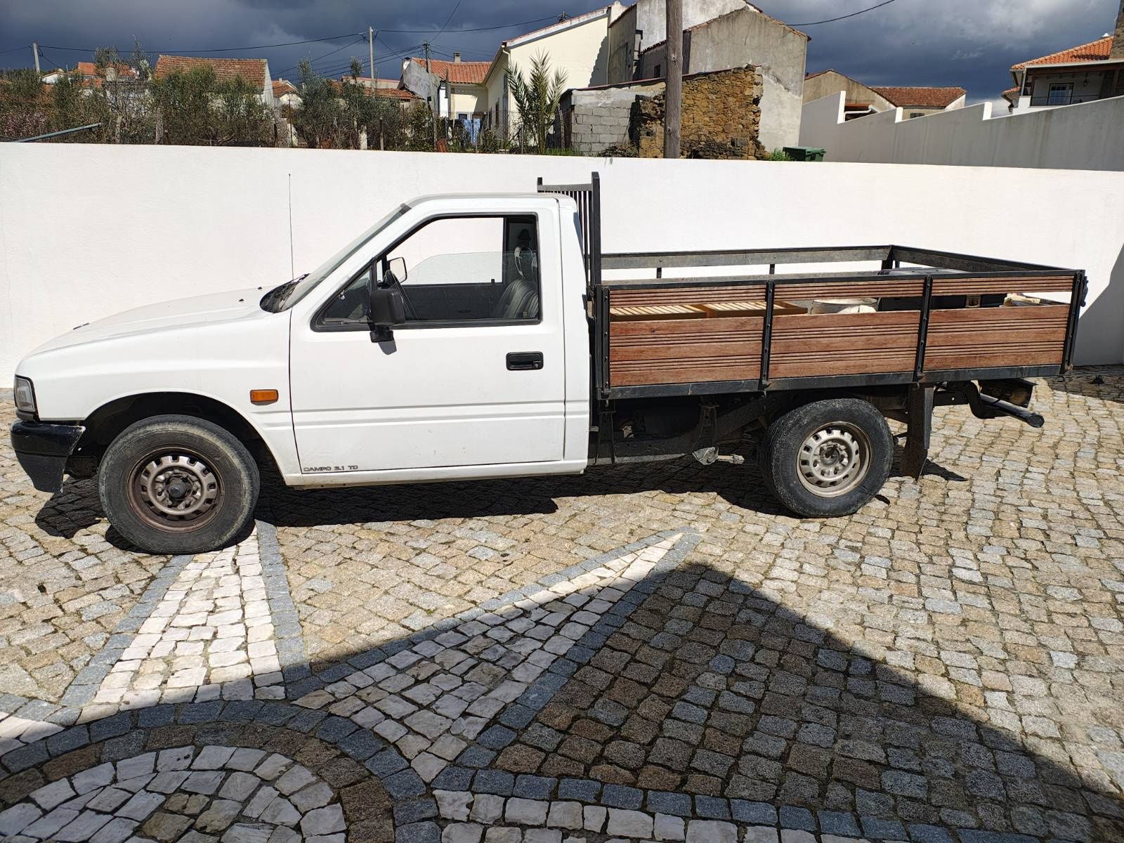Opel Campo 3.1 branca troca diesel 2 lugares