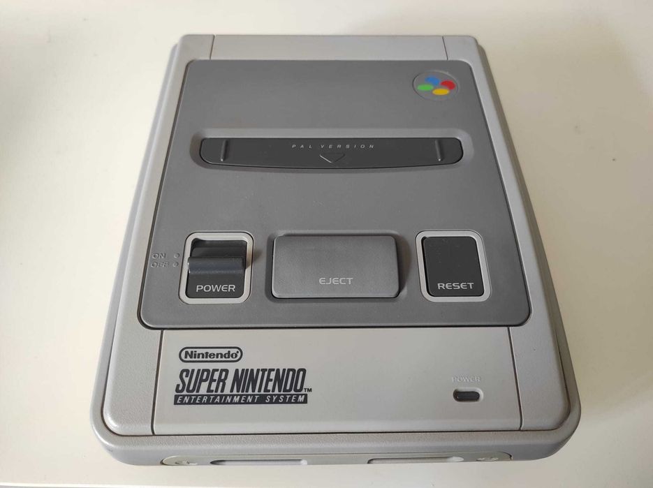 Consola Super Nintendo SNES com Dois Jogos e Caixa