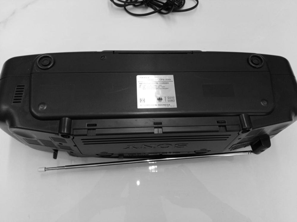 Stare radio magnetofon Sony CFS-200L - sprawne