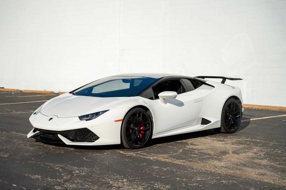 Lamborghini Huracan      2015