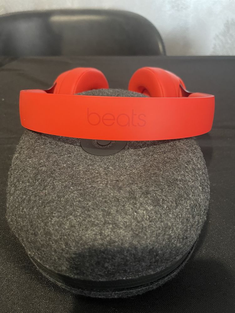 Nowe Beats Solo Pro Wireless ANC Product Red Słuchawki Bezprzewodowe