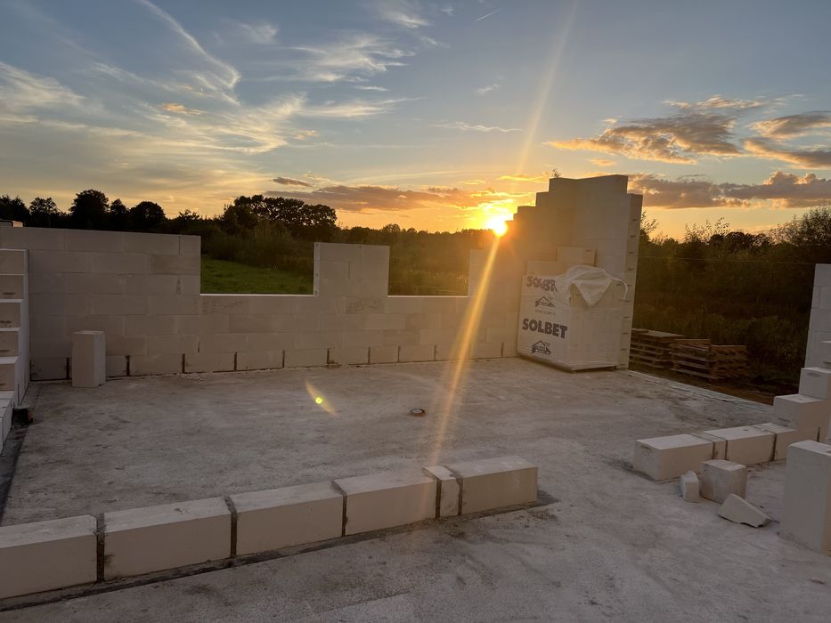 Dom 100 m2 w stanie surowym - zamkniętym zlokalizowany w Grabówcu