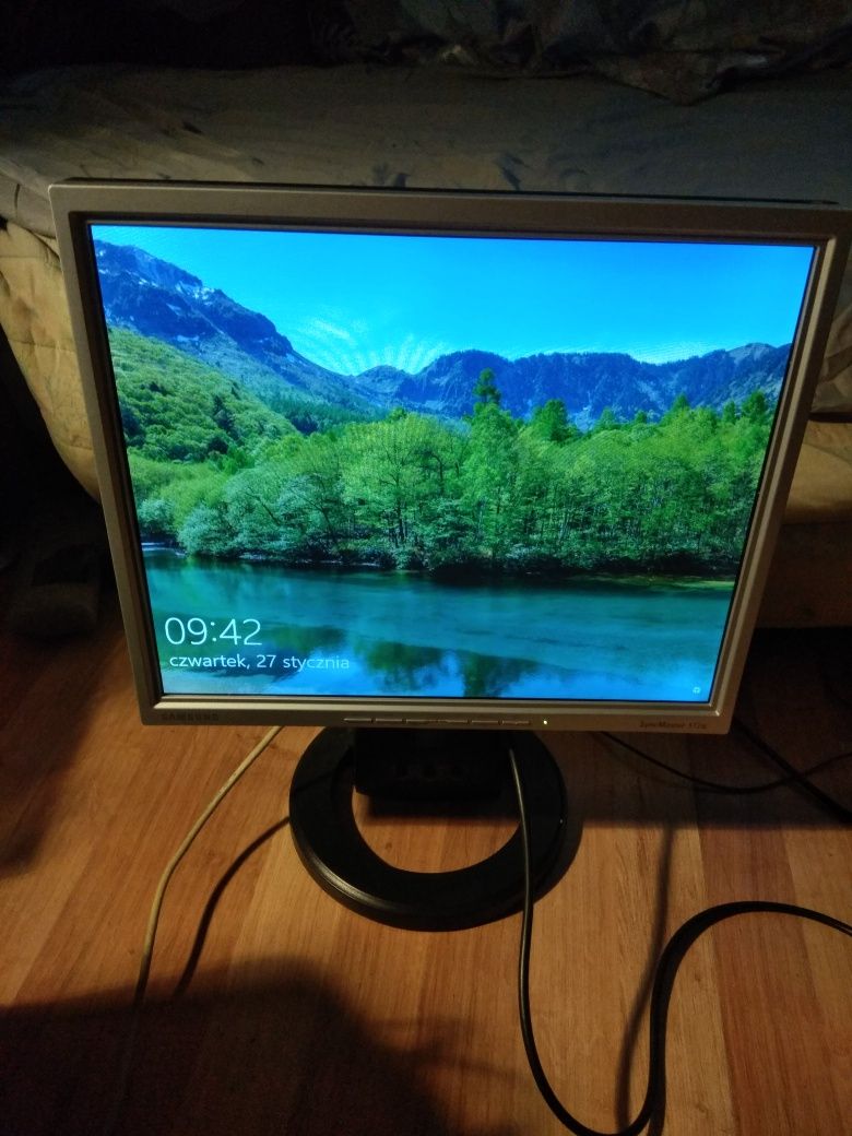 Sprzedam fajny monitor Samsung 172n