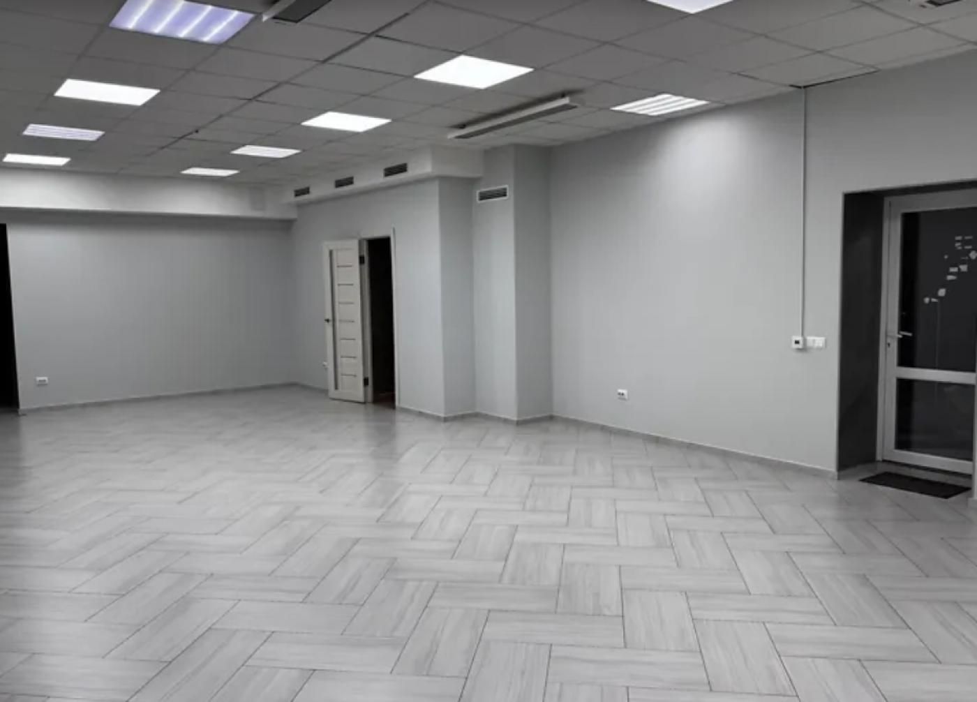 Оренда офісу на Зарічанській