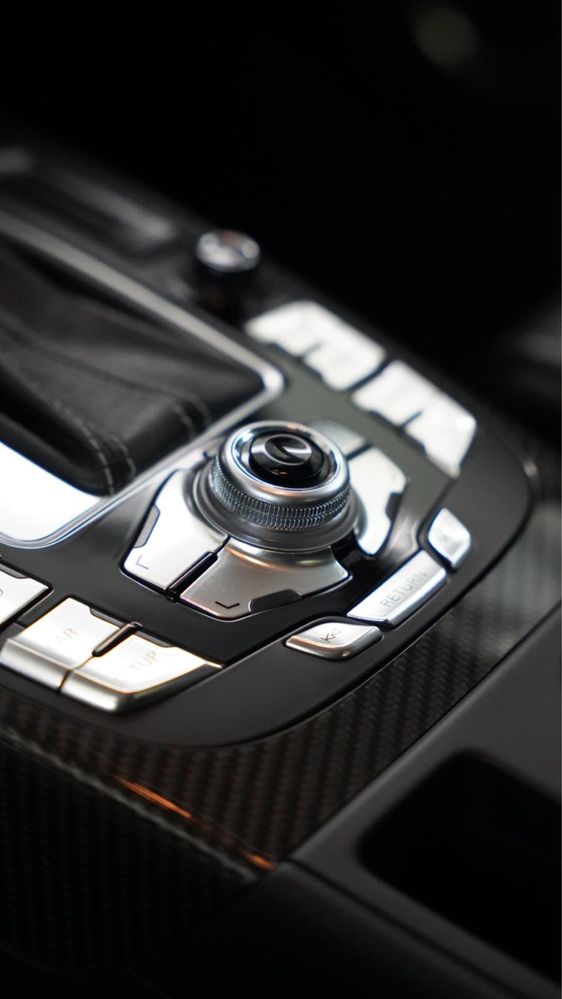 Audi RS5 4.2 v8 450 cv