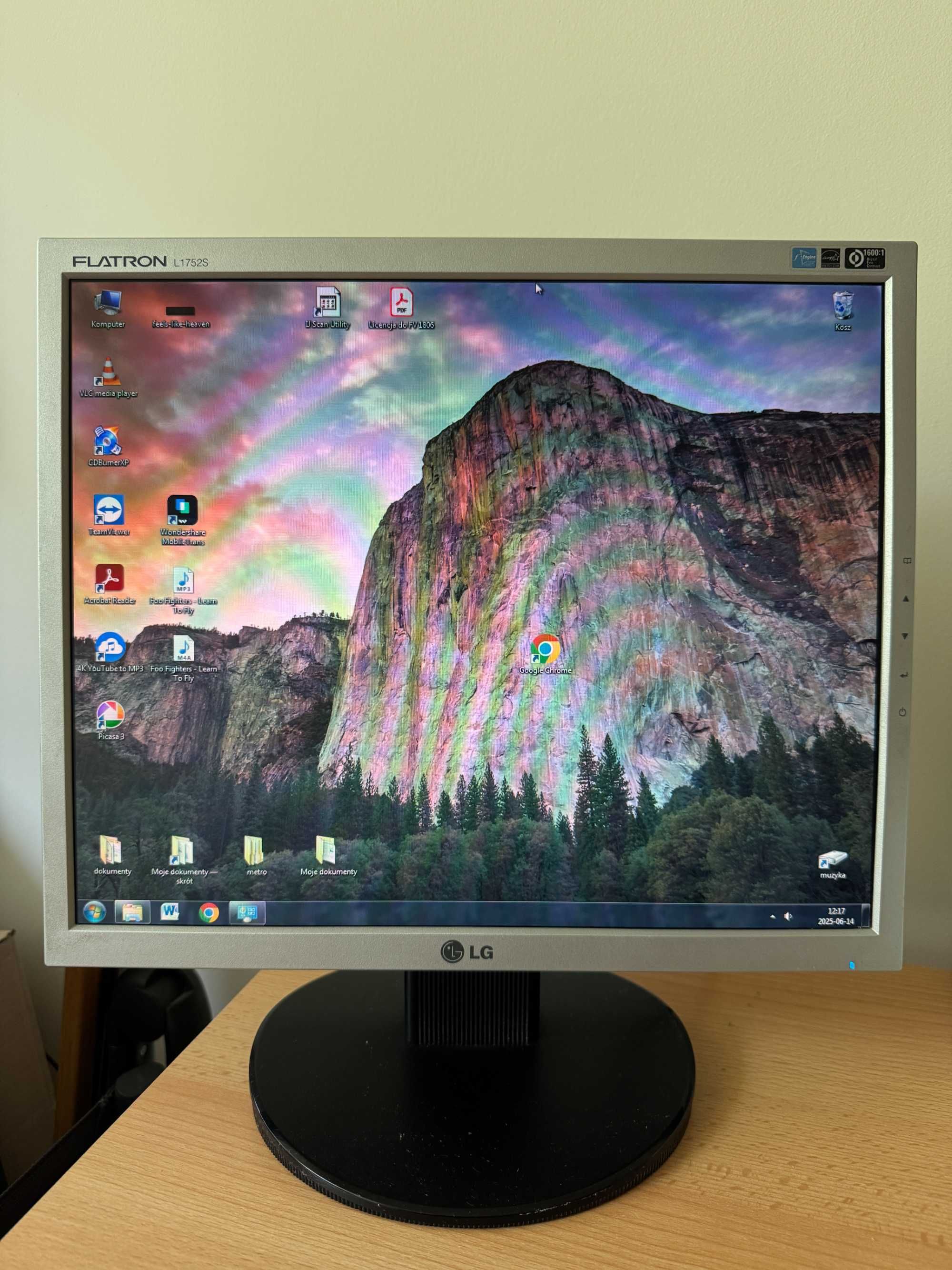 Komputer stacjonarny Lenovo ThinkCentre BIURKO GRATIS