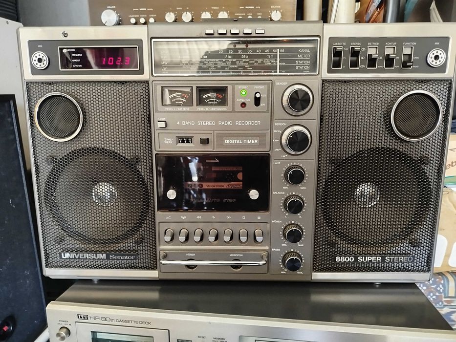 Radiomagnetofon Universum Senator 8800