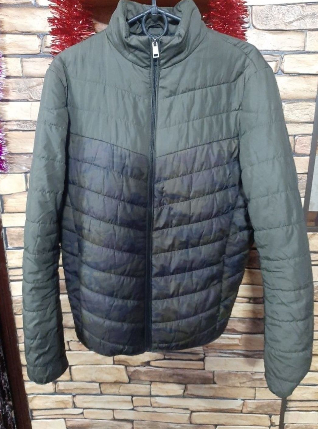 Мужская курточка камуфляж 48 размер
