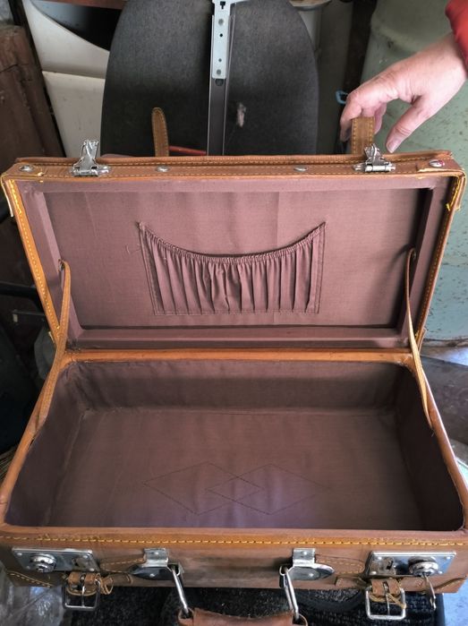 Старинный   Шкіряний, ретро німецький чемодан