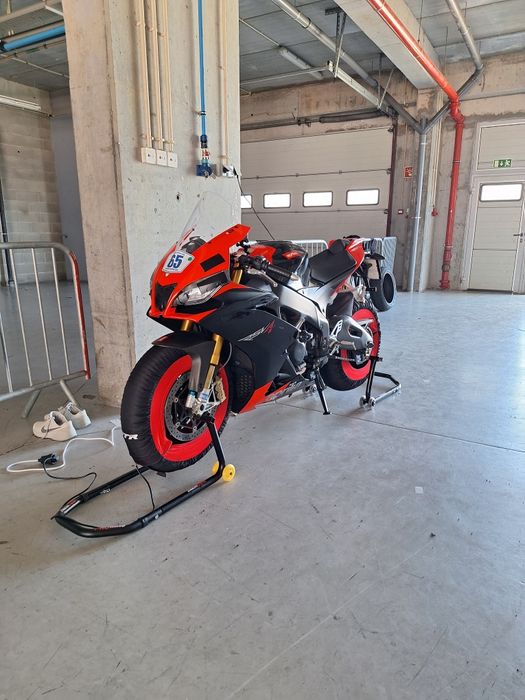 Aprilia RSV4 Factory APRC SE