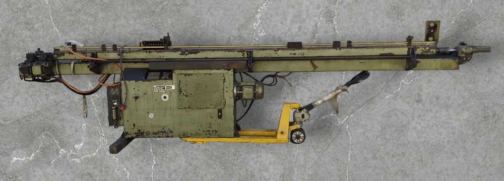 maquina de curvar tubo AMOB