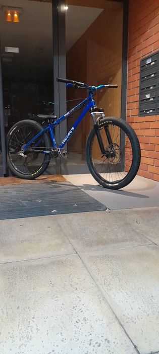 Bicicleta dirt jump