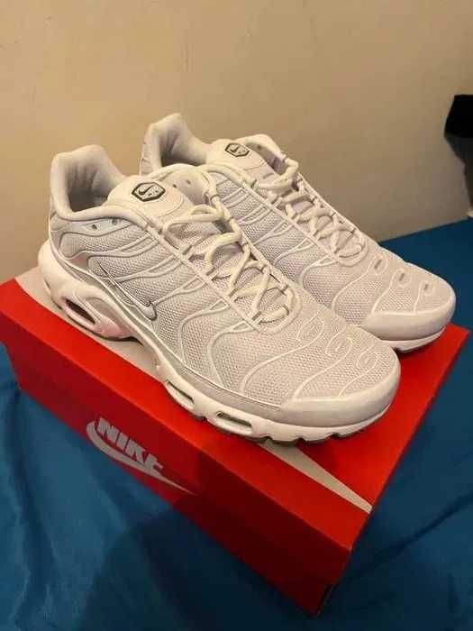 Buty meskie Mokasyny Nike_Air_Max_Plus_Triple_TN_White R.36