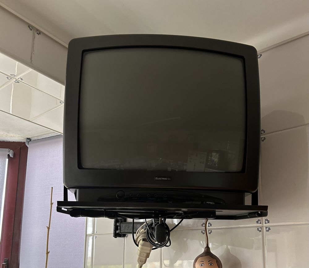 Televisão CRT Electric Co 51 cm com comando