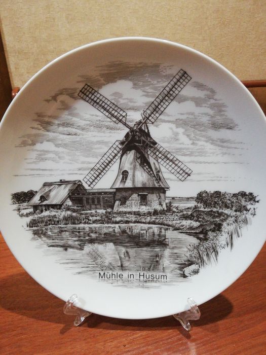 Сувениры тарелки