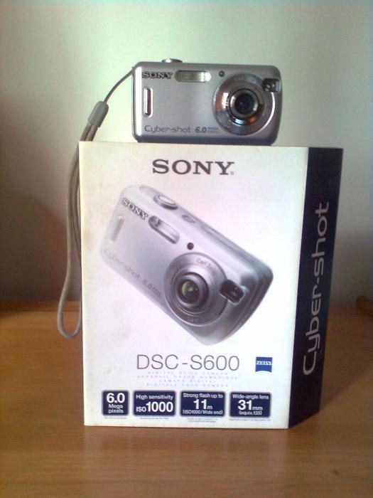 Câmara fotográfica Sony DSC-S600