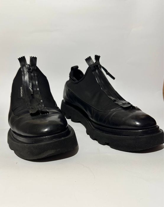 Взуття Givenchy