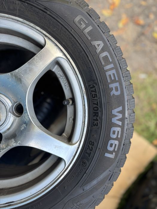 Комплект легкосплавних дисків зимова гума 175/70 R13