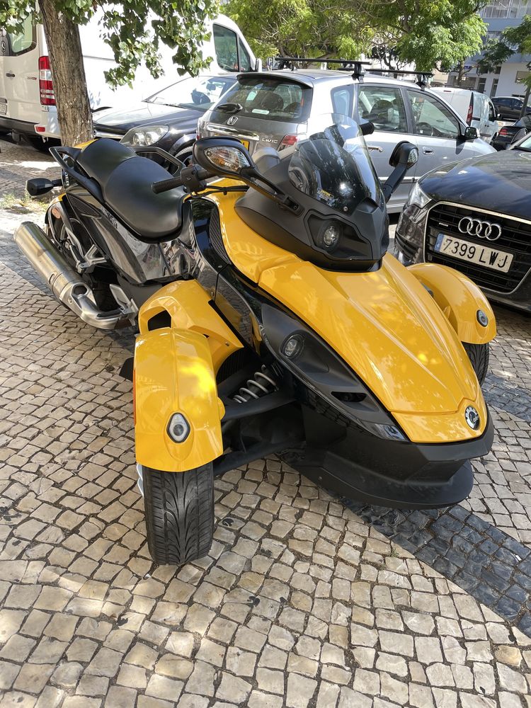 Can am Spyder 2009