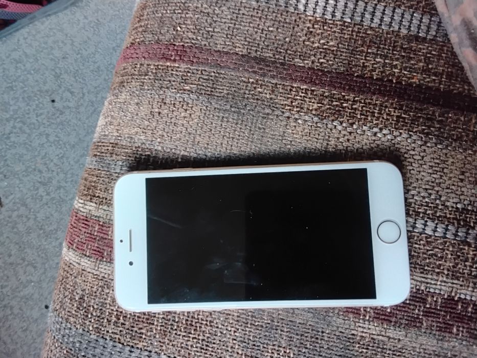 Айфон 6s продам срочно
