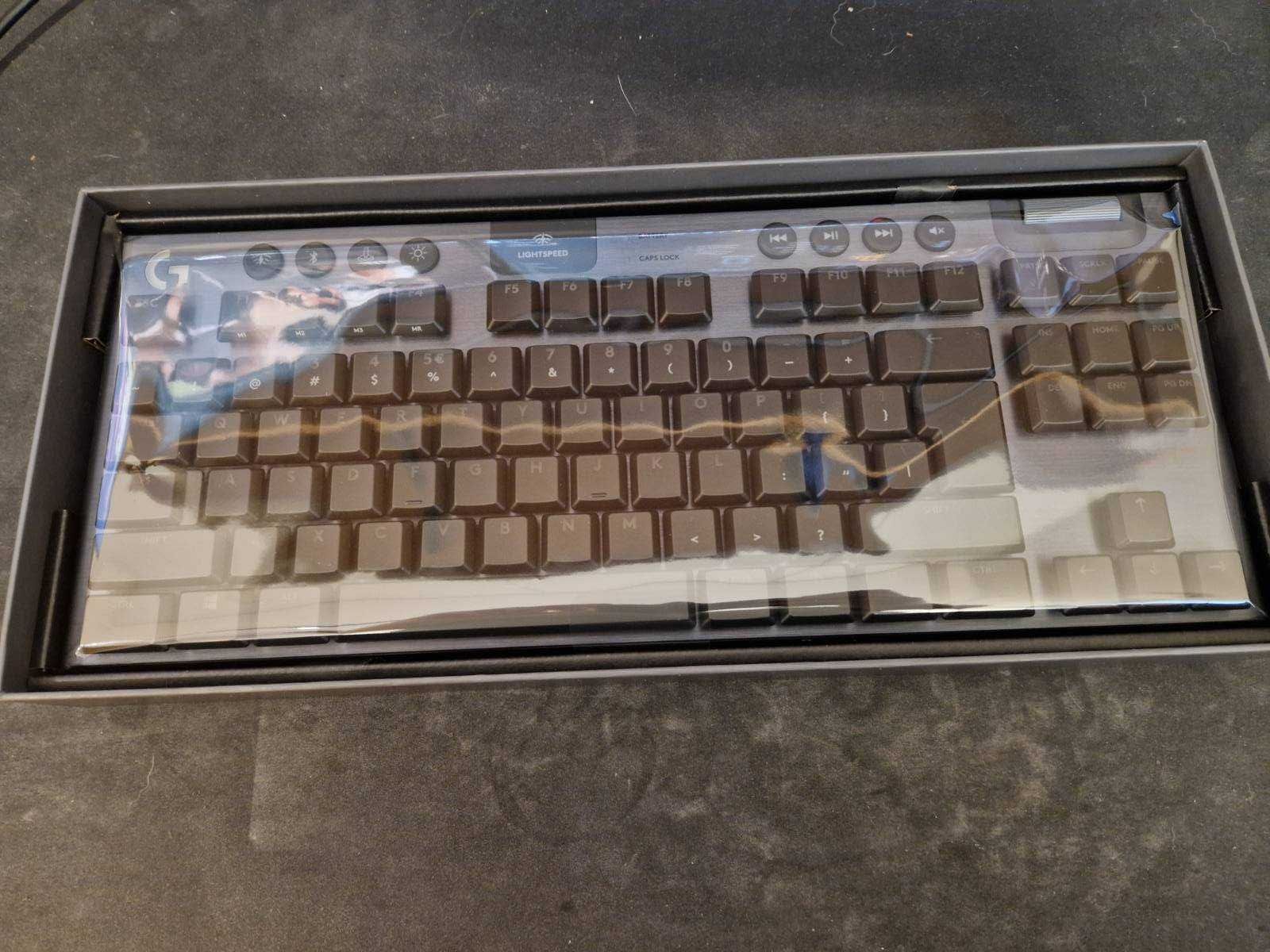 Klawiatura Logitech G915 TKL Nowa