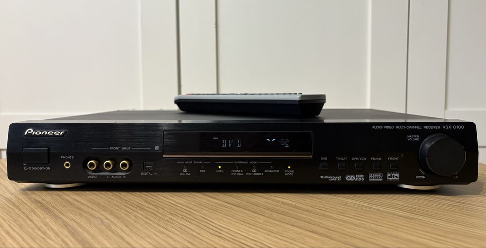 Amplituner Pioneer VSX-C100