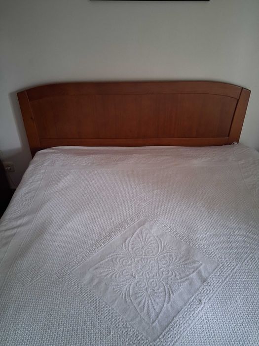 Conjunto de mobília de quarto completa em pinho maciço