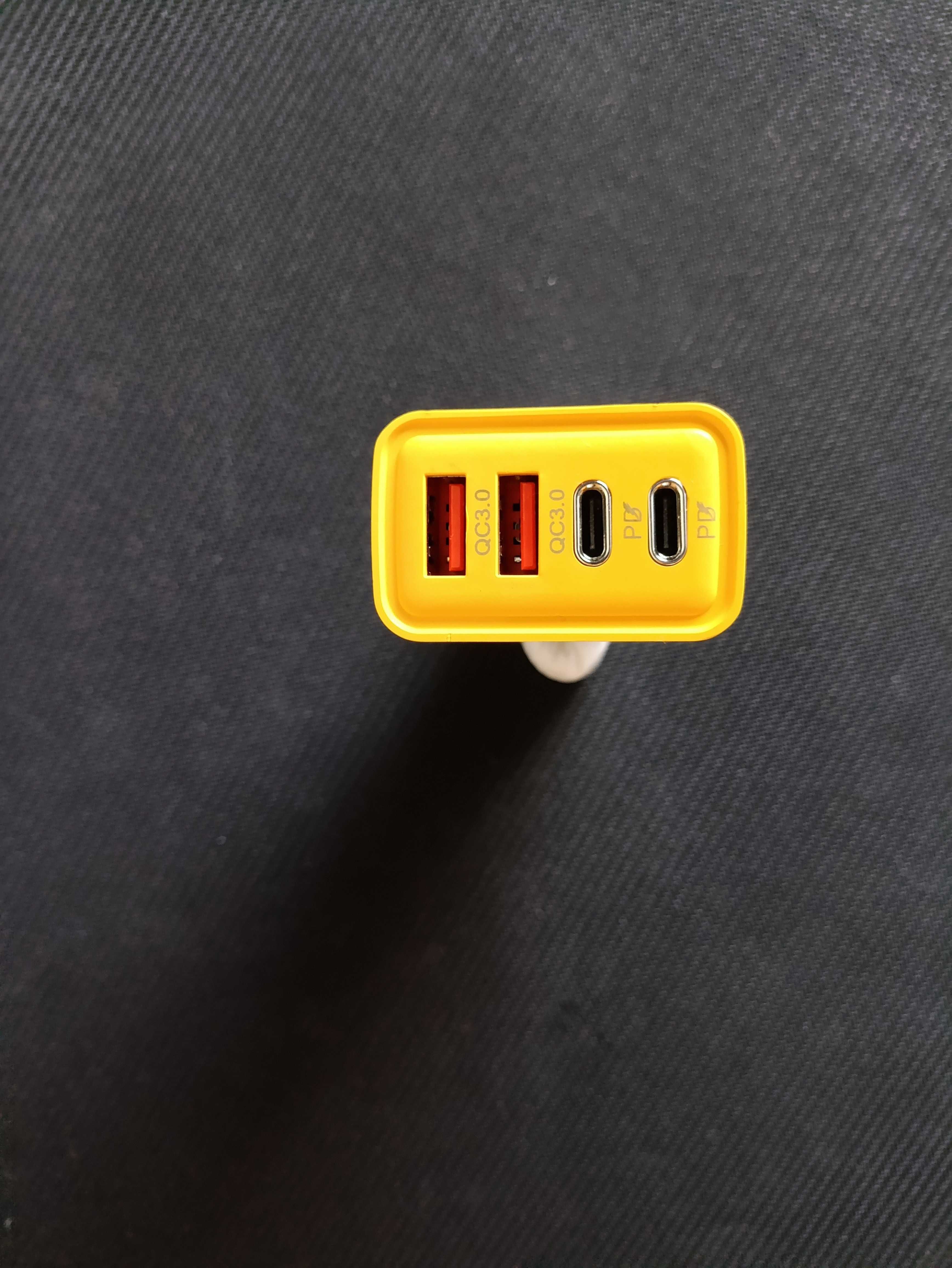 Зарядное устройство 4 порта(2 USB A+2 Type C)