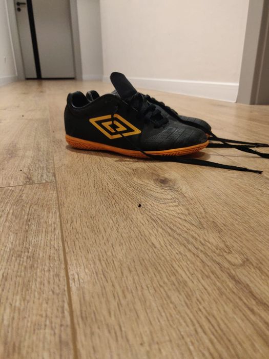 Halowki Umbro UX ACCURO CLUB-JNR 35.5