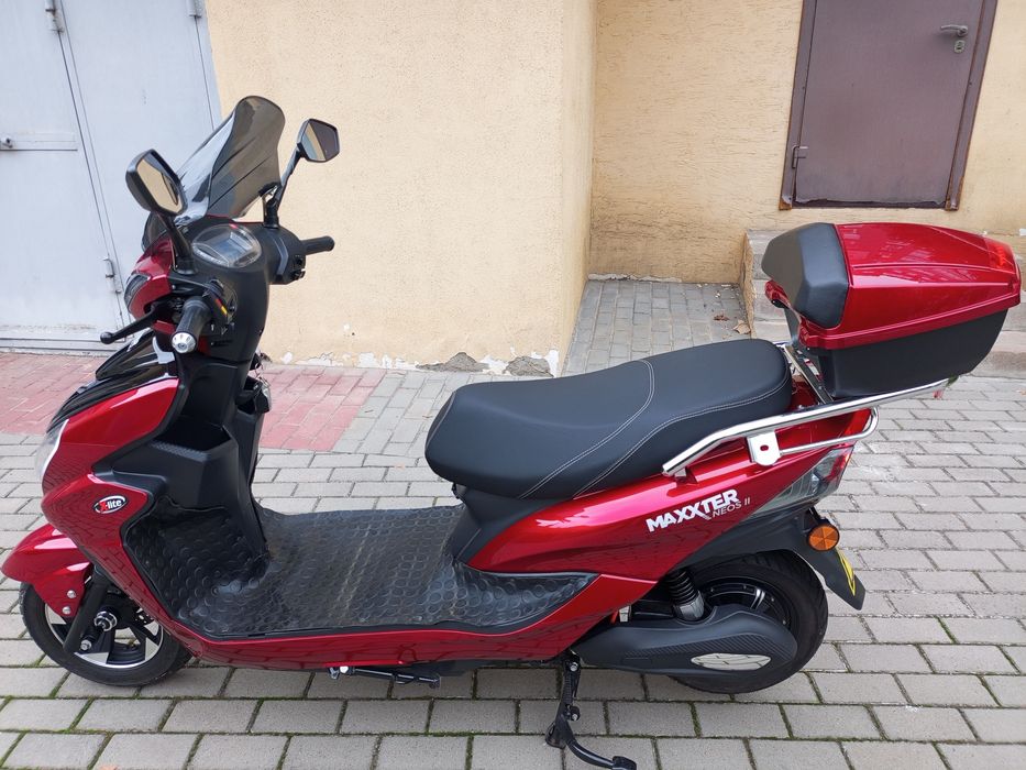 Срочно большой Электро скутер Maxxter NEOS II