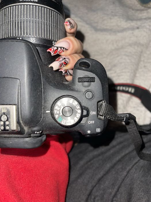 CANON 2000d + Objetiva 18-55mm