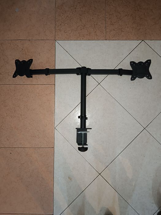 Suporte Duplo para Monitores — Robusto e Ajustável