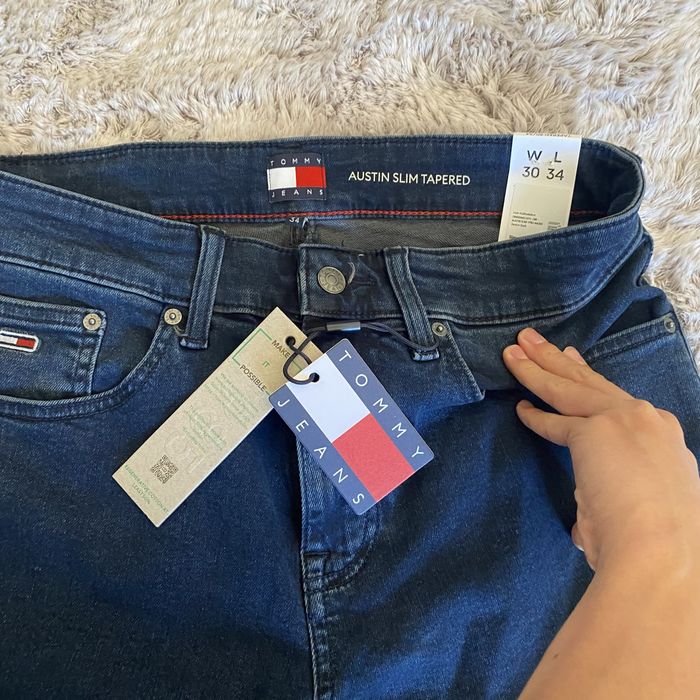 Calças jeans azul escura da Tommy Hilfiger NOVA!