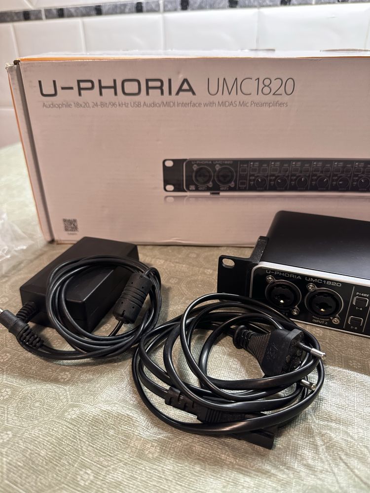Interface de áudio Behringer UMC1820