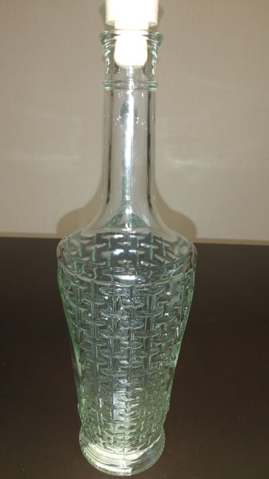 Szklana ozdobna butelka 760 ml