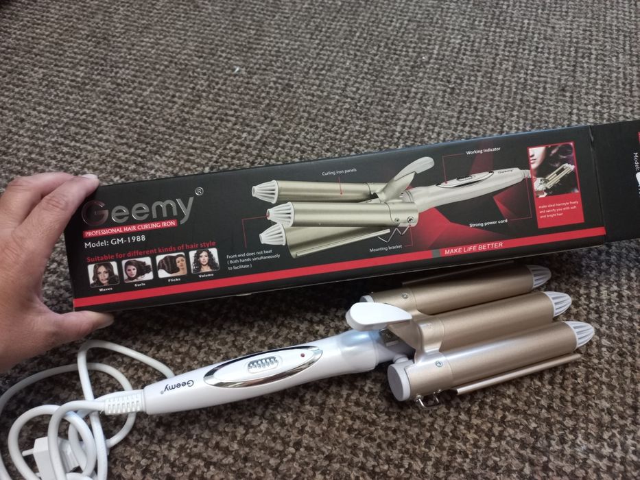 Тройная плойка для волос Geemy GM-1988