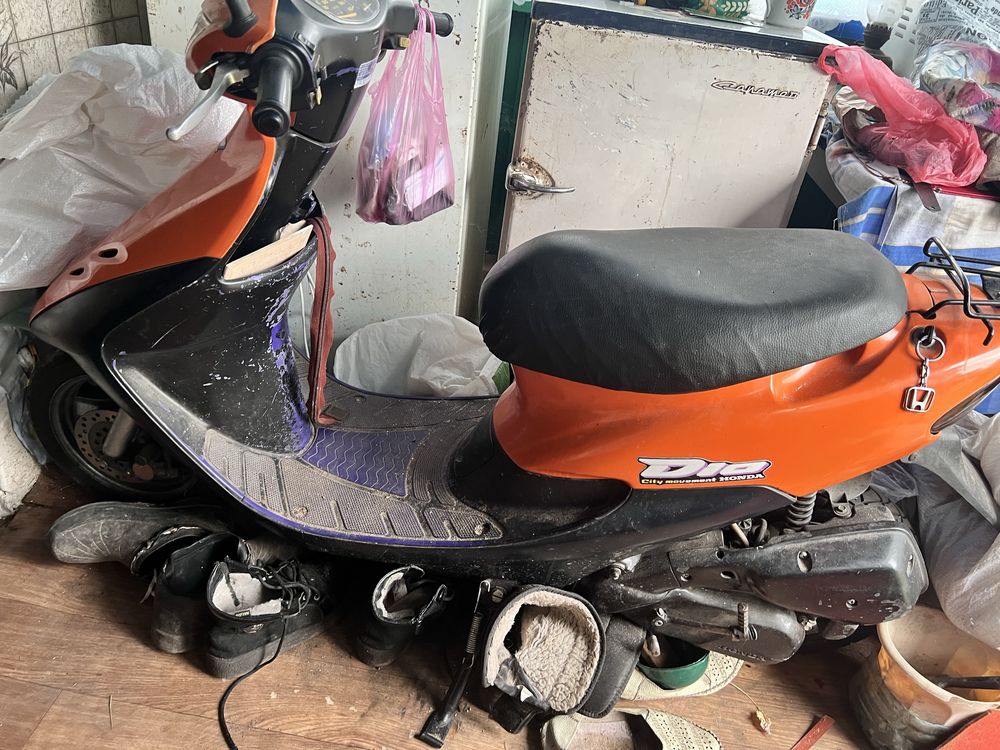 Продам Мопед honda dio