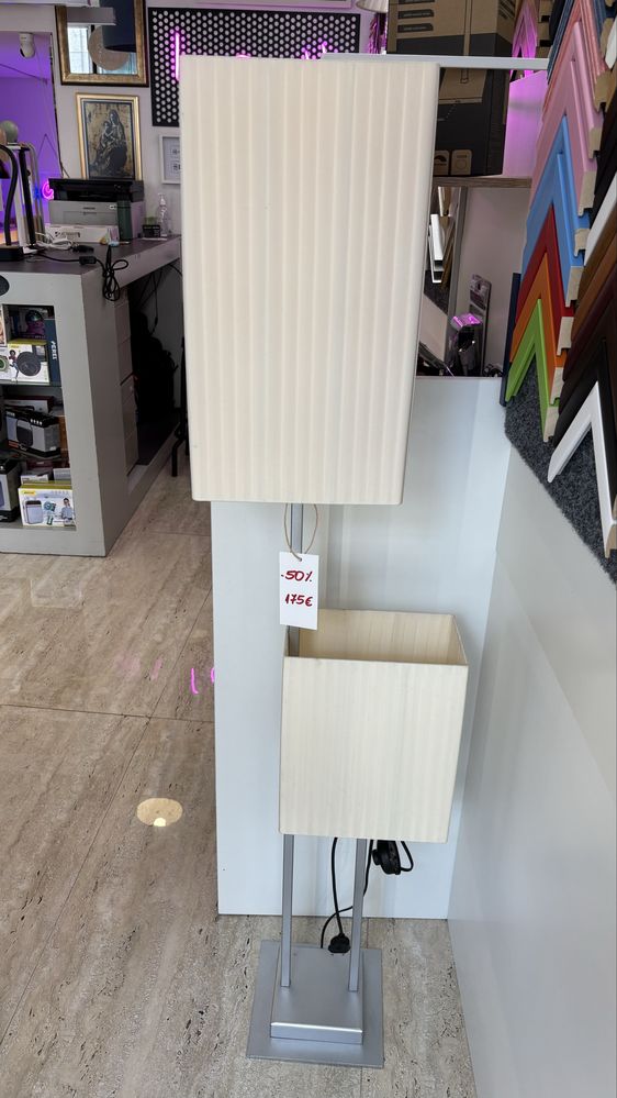 Candeeiro de Pé em Metal Duplo com Abajures
