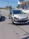 Peugeot 206 acidentado