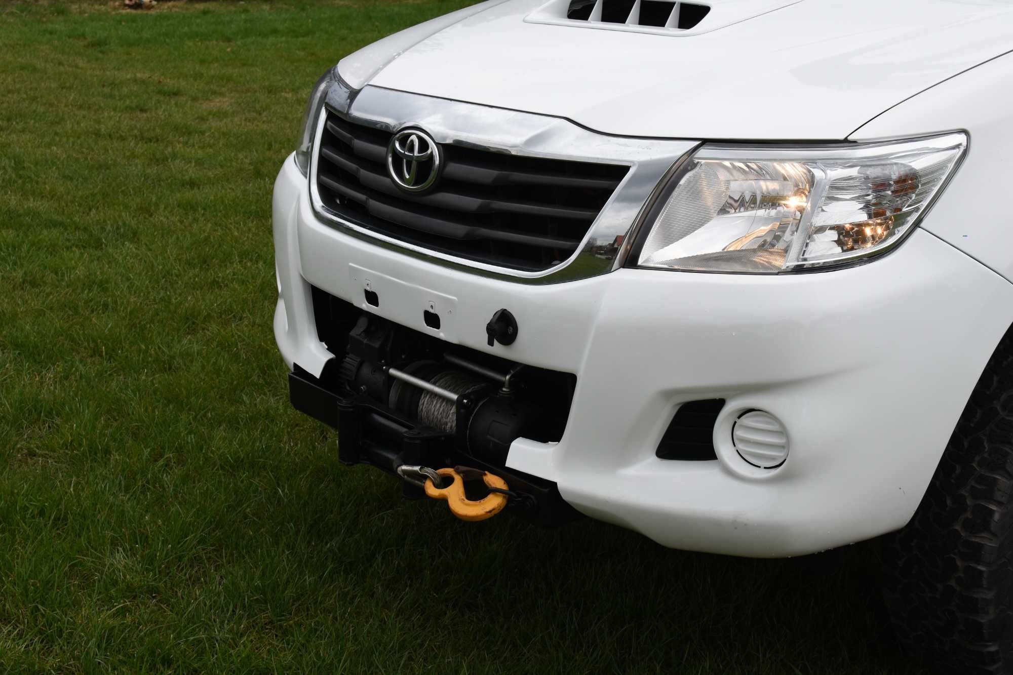 TOYOTA HILUX 4x4 Podnośnik koszowy Zwyżka Socage UDT