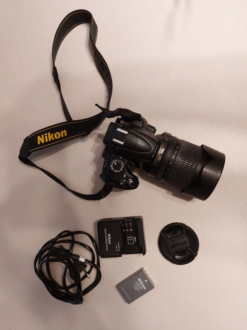 Nikon D5000 + obiektyw 18-105 super stan