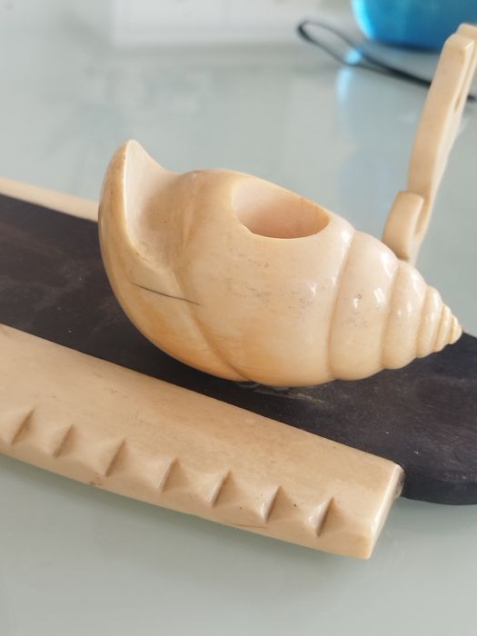 Conjunto de secretária antiga em madeira de ébano...