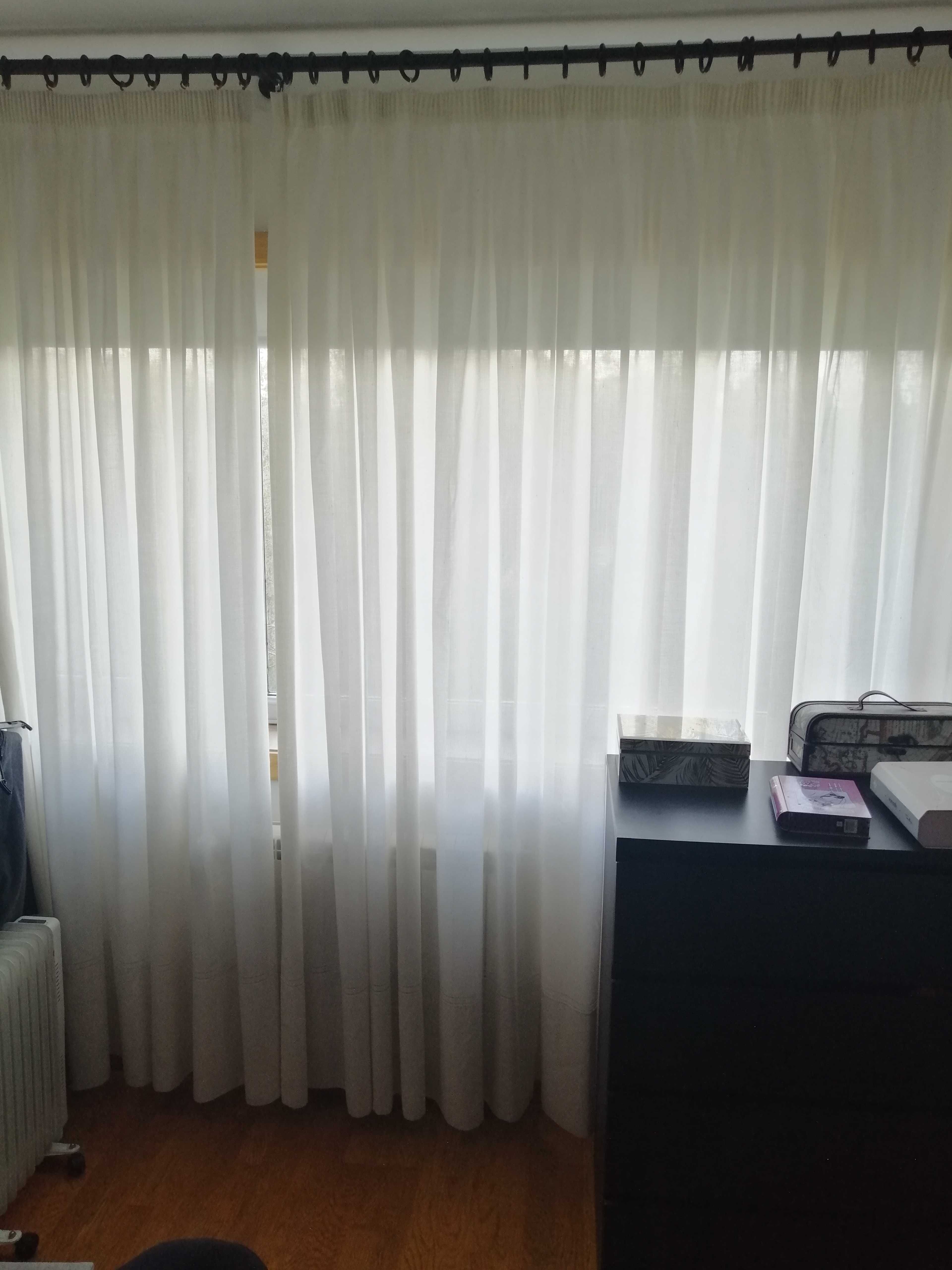 Cortinados em linho de excelente qualidd, bege claro, pratica/ novos